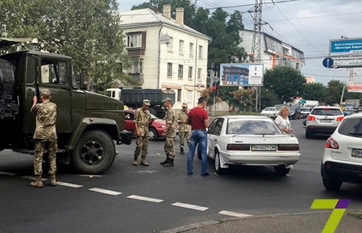 В Одесі військові влаштували ДТП…