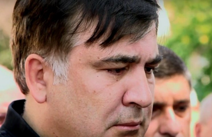 Саакашвили плакал на похоронах девочки,…
