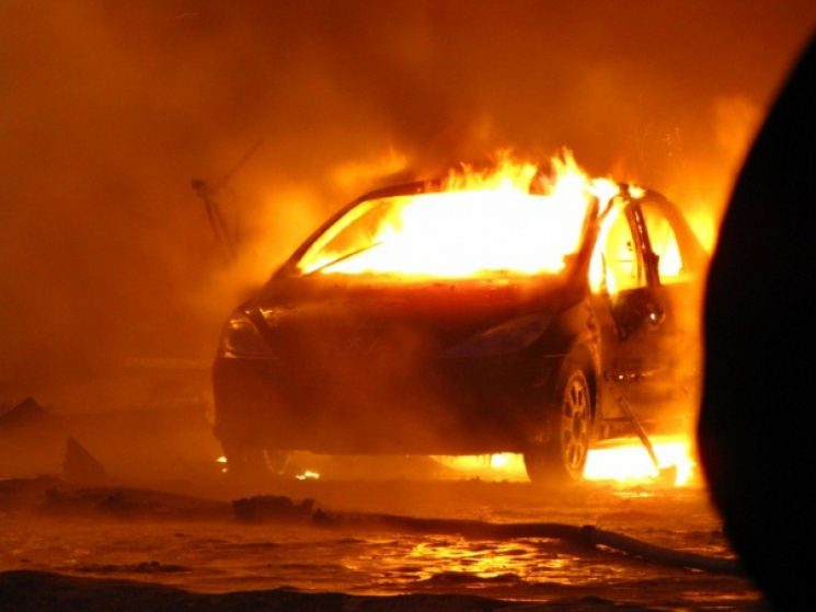 На Красилівщині згоріла автівка…