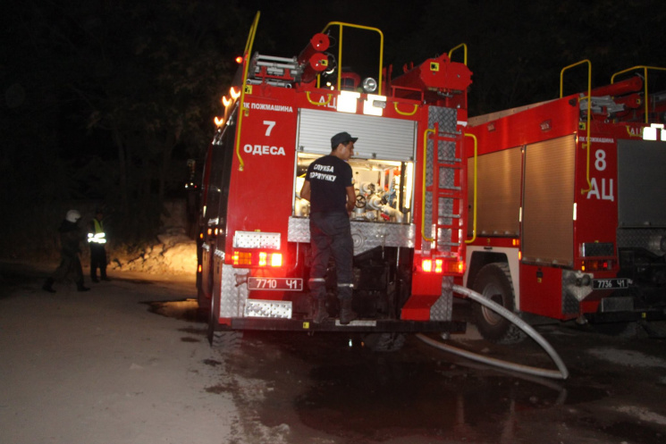 На Одещині 27 пожежників гасили пожежу…