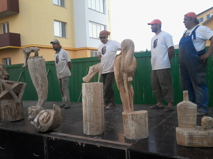 Скульптори в Кам&#039;янці провели благо…