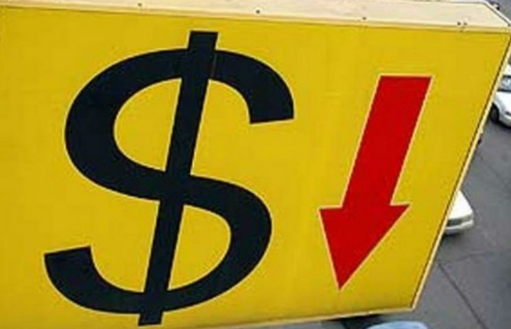 Курс гривні до долара зміцнився до 25,44 грн/$