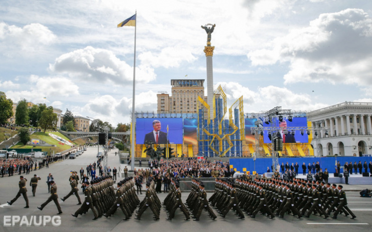 День незалежності: Війська НАТО на Хреща…