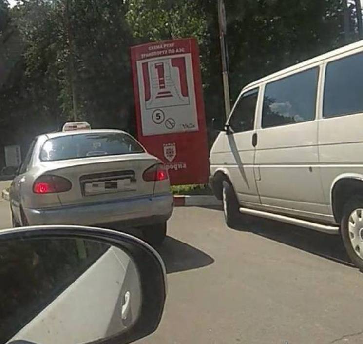 У Вінниці зупинили таксиста "під кайфом"…