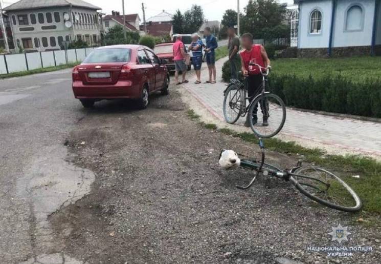 На Буковині 75-річна жінка на велосипеді…
