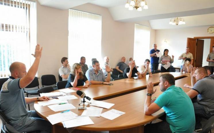 ТИК официально уволила пятерых депутатов…