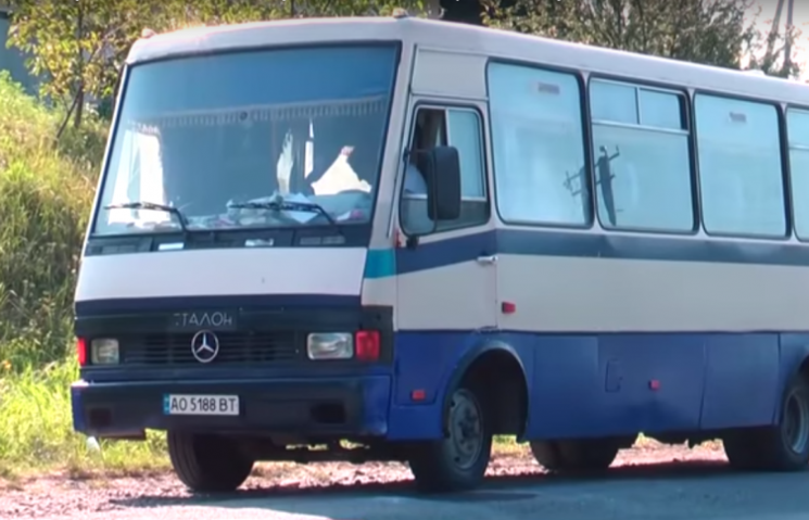 На Мукачівщині задимівся автобус із діть…