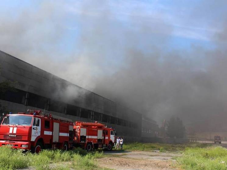 В Полтаве горело нежилое здание напротив…