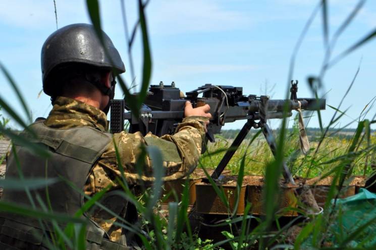 Оккупанты ранили двоих бойцов Украины…