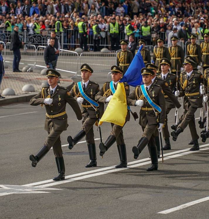 В Києві проходить парад на честь Дня Нез…