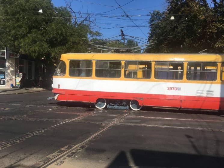 В Одесі під трамвай потрапила 90-річна п…