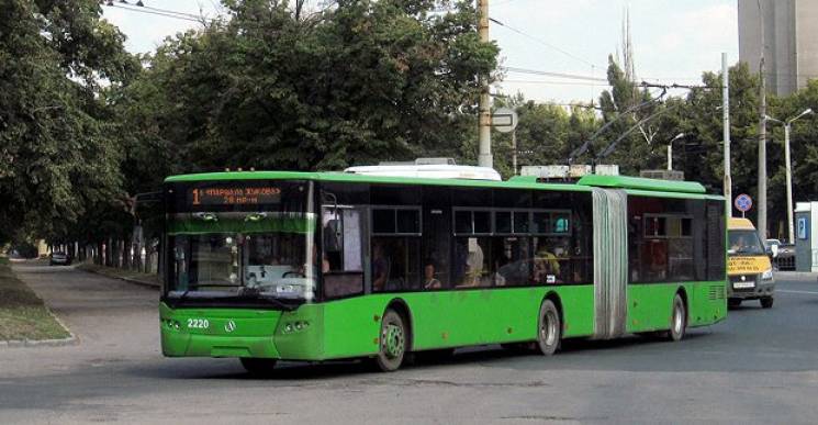 У Харкові один із автобусів та "перший"…