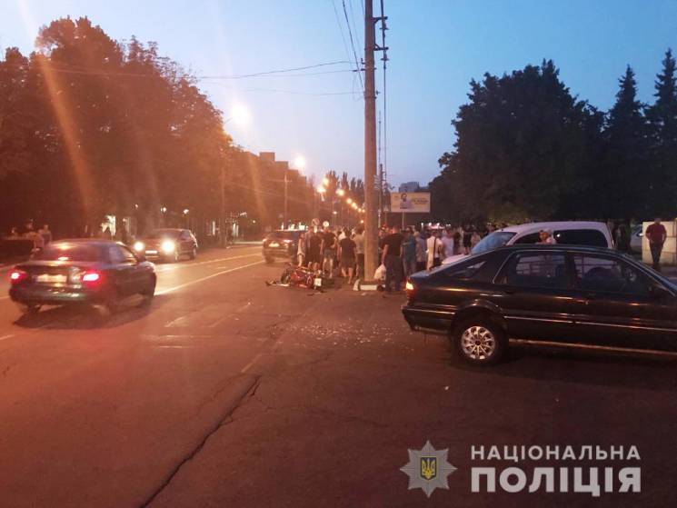 У Вінниці водій "Mitsubishі" збив мотоци…
