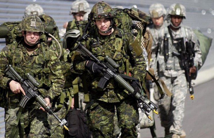 Солдати НАТО не будуть воювати за Україн…