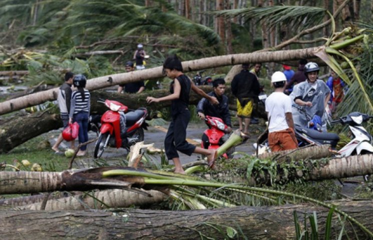 Тайфун на Филиппинах унес жизни 59 челов…