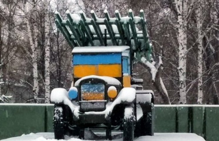 В Новосибирске Монумент славы «осквернил…