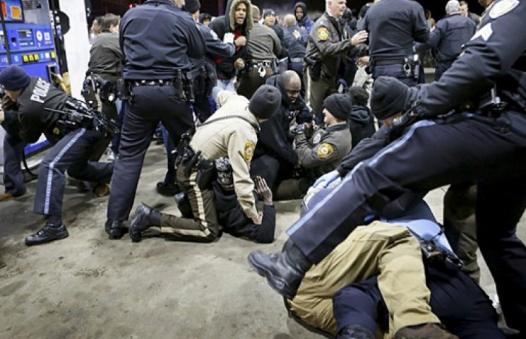 У США почалися арешти протестувальників…