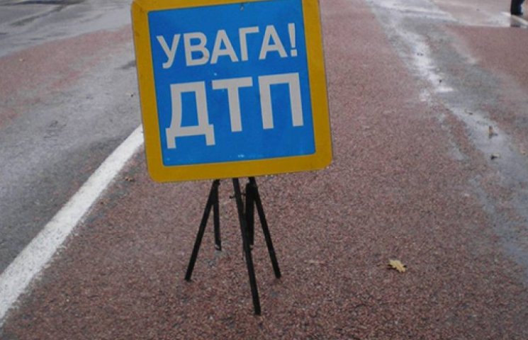 На Дніпропетровщині зіткнулися автобуси:…