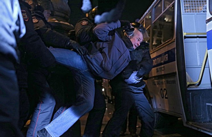 У Москві йдуть масові затримання мітингу…