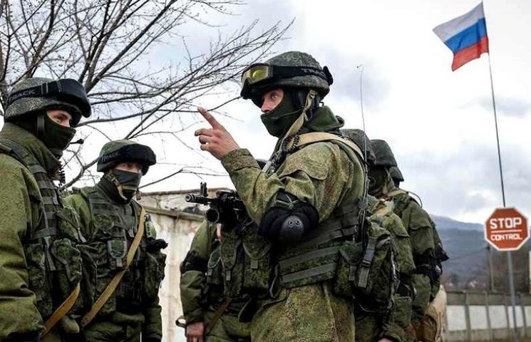 Оккупанты в Крыму угрожают расстрелами и…