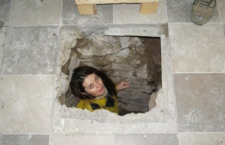 В Ужгороді під підлогою будинку знайшли…