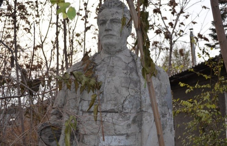 У Запоріжжі пам’ятник радянському лідеру…
