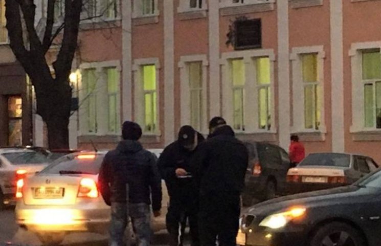 У центрі Ужгорода поліція почала штрафув…