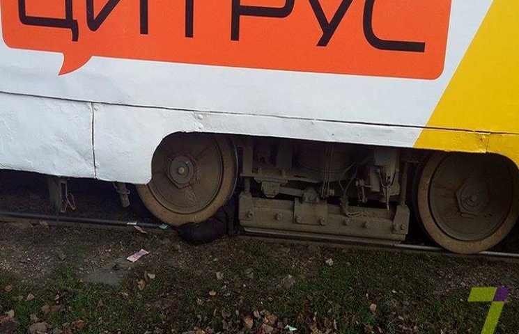 В Одесі чоловік потрапив під колеса трам…