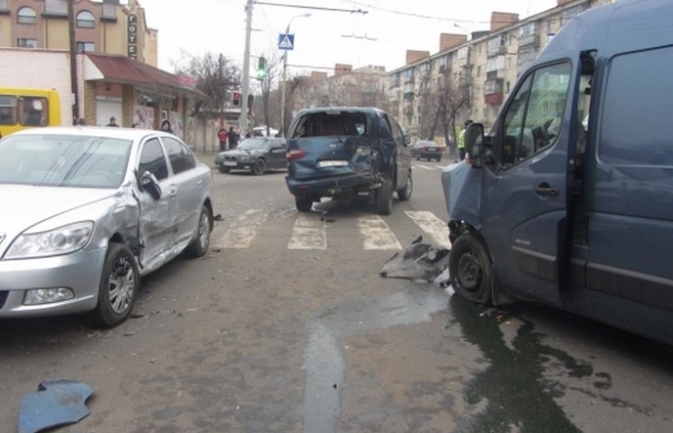 У Вінниці в автопригоді постраждала 9-рі…