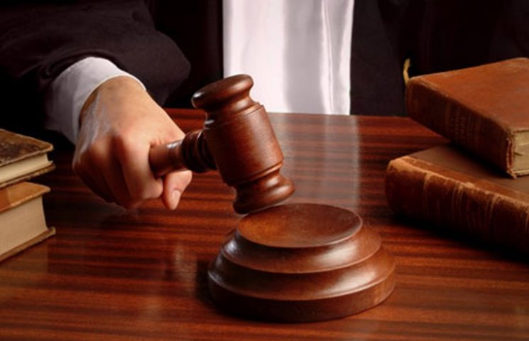 Запорізький суд поновив на посаді міліці…