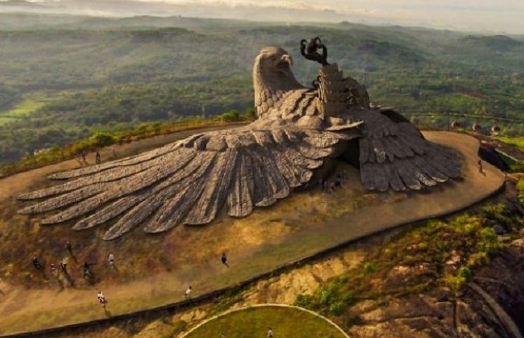 Як виглядає найбільша у світі скульптура птаха