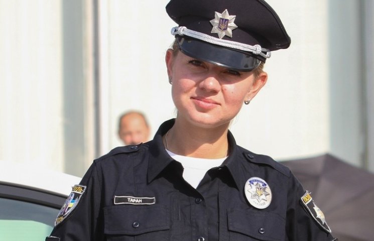 Кременчуцьких поліцейських одягнуть у Ка…