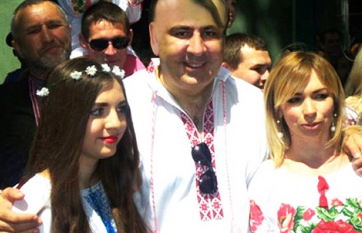 Как соцсети поздравляют Саакашвили с Дне…