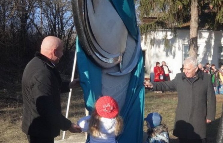 На Вінниччині встановили пам’ятник "Пісн…