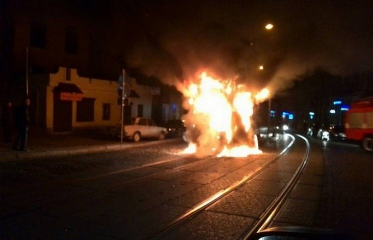 У Львові згоріло два трамваї…
