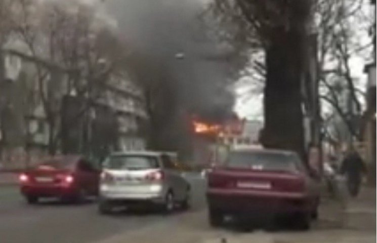 У центрі Одеси палає нічний клуб "Вогні"…