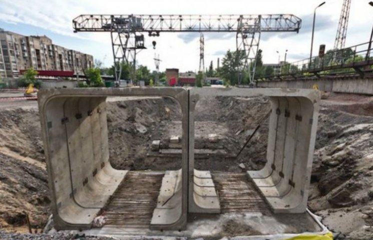 На будівництво метро на столичну Троєщин…