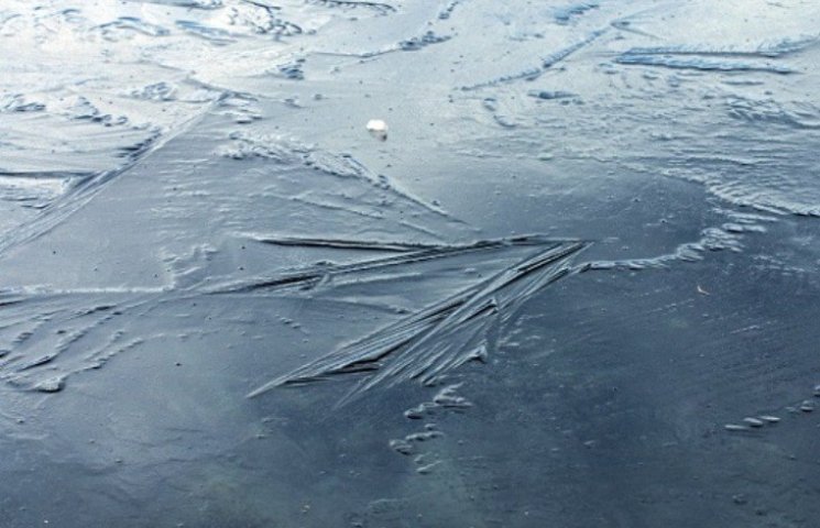 Закарпатські річки покриваються льодом…