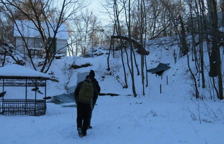 Залізний паркан на горі Щекавиця в Києві…