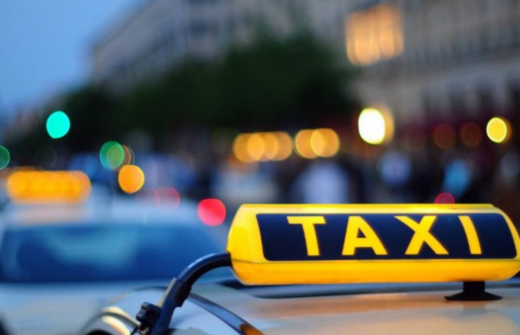 Новогодний тариф: Цены на такси в Киеве…