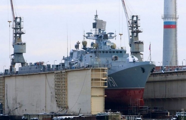 Новітній російський фрегат в Чорному мор…