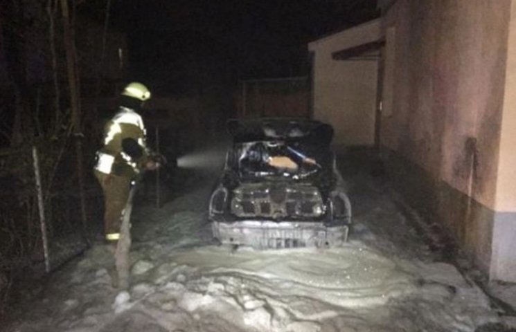 В Ужгороді спалили авто великому міськом…