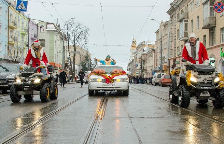 У Вінниці новорічним парадом дали старт…