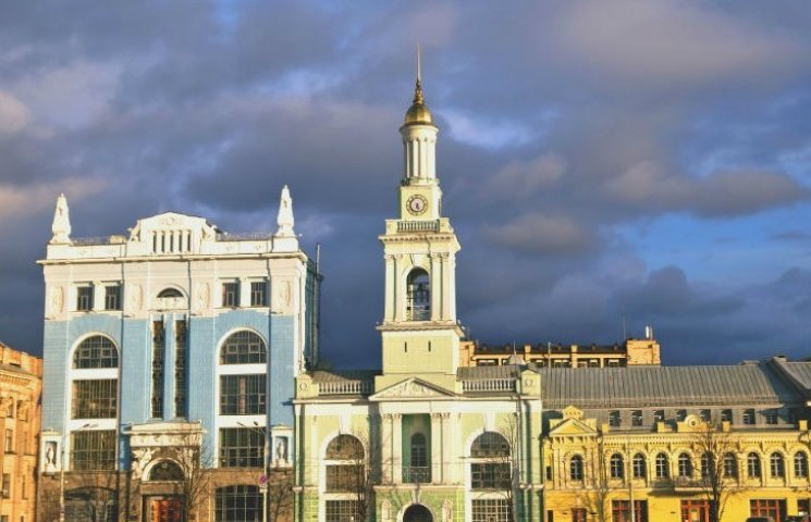 На два тижні: Контрактова площа у Києві…