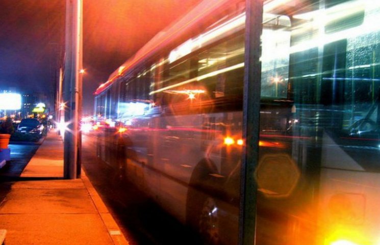 Все про нічні тролейбуси та автобус у Ки…