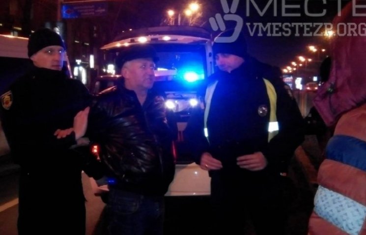 У Запоріжжі п'яний поліцейський влаштува…