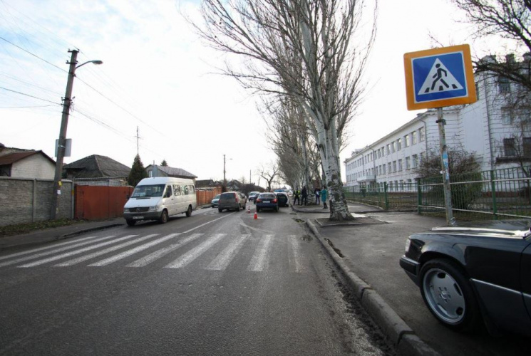 В Днипре водитель сбила детей на пешеход…