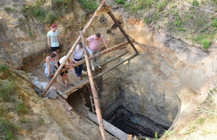 На Житомирщині розкопують тисячолітній к…