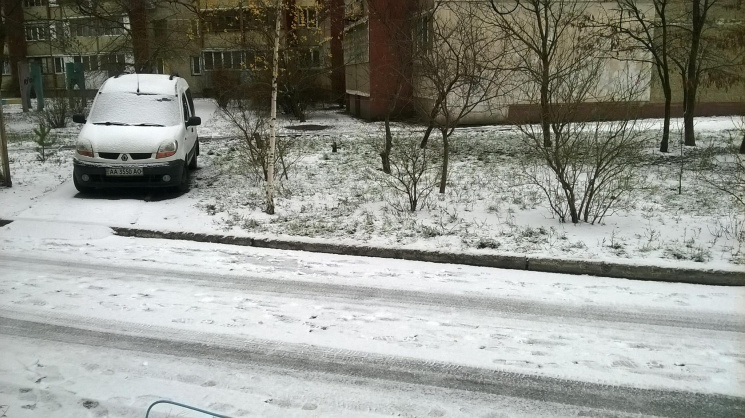 Как Киев накрыл первый зимний снег (ФОТО…