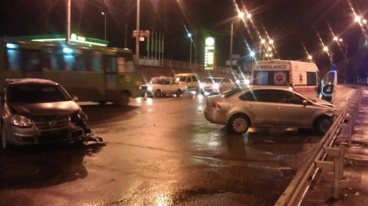 В Харькове две иномарки не поделили улиц…